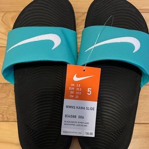 Women Nike Slides size 5 Brand New